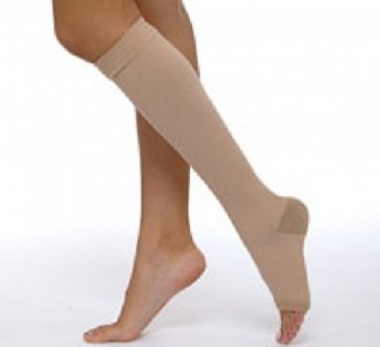 Чулок компрессионный до колена (вид-1) 3-класс кругловязанный без мыска фото в интернет-аптеке "Фармсервис"